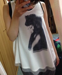 GU | オードリーヘップバーン(タンクトップ)