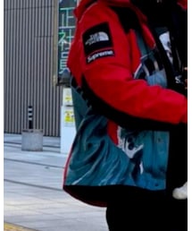 Supreme  | 後ろに正社員…🦦💦💦💦💦(マウンテンパーカー)