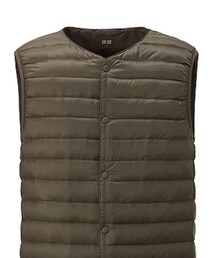 UNIQLO | ULTLA LIGHT DOWN COMPACT V-NECK(ダウンベスト)