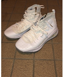 UNDER ARMOUR | スニーカー