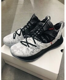 UNDER ARMOUR | スニーカー