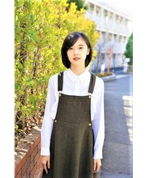Top and bottom fashionable tie & white shirt. 上下のお洒落なつなぎ＆白シャツです。(ドレス)