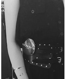 GIVENCHY | ブローチ/コサージュ