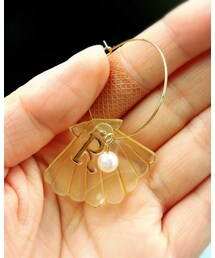 no brand | シェル型、イニシャル入れて作ってみた゜.*。*゜(ピアス（両耳用）)