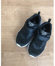 瞬足 | スニーカー