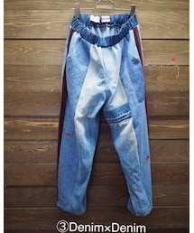 masterkey | 【masterkey×GO!DON】別注CHAOS  ＊Denim x Denim  ⇨   UsedのOverallを３本以上解体＋再構築したItemです。 脇のライ ンは濃い赤色（えんじ色）の綿別珍を使用しています。 全てデニムで作成しているので、あえて脇のラインはエンジ色でドレッシーな要素もプラス。 Junk、Work , Vintage全ての要素を兼ね備えたItemです。(デニムパンツ)