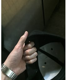 サムズアップがこうなっているはずだったが... | その他