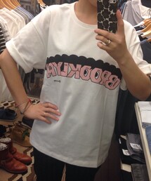 KIIT | KIIT × UNO YOSHIHIKO BROOKLYNプリントTシャツ(PINK)(Tシャツ/カットソー)