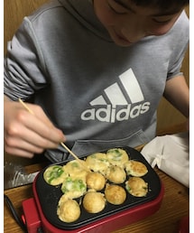 四男、暇に備えてお小遣いでたこ焼き器購入🐙 | 兄たちにひとつ十円で販売する算段💰(福袋/福箱)