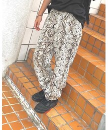 ヘビ柄パンツ | パンツ