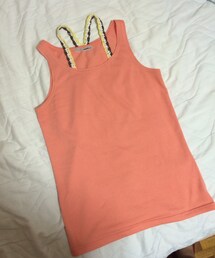 肩紐つきピンクタンクトップ(タンクトップ)