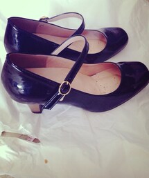 ストラップ付きエナメルヒールパンプス(パンプス)