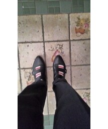 画鞋兒 | 好像每次拍照都穿這雙鞋，不過穿上不同襪子搭出的感覺我很喜歡，而且是四季都能穿的鞋喔！(その他シューズ)