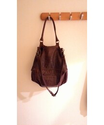 忘了~~ | 也是三年前去香港玩買的，好像是韓國貨，曾經看過有人揹黑色的~~

これわ 韓国のです。(バックパック/リュック)