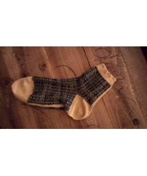 靴下屋 | 黃色配深藍色織紋的搭配，很適合秋冬!(ソックス/靴下)