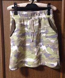 ISATO DESIGN WORKS | スカート