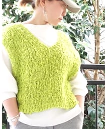 1 001 | トップス