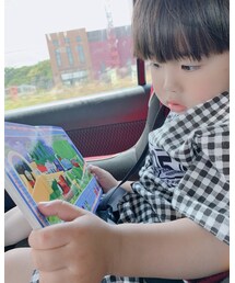 本に魂奪われてる図🙆♀️ | シャツ/ブラウス