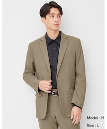 GU | https://www.gu-global.com/jp/ja/products/E329840-000/00?colorCode=32(テーラードジャケット)