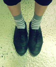 履きつぶしたオジ靴✳︎
足が小さいので、
このオジ靴はKidsものです。。
子供靴がサイズ的にはピッタリ✳︎(ブーツ)