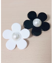 BRIE | モノトーンフラワーピアス(ピアス（両耳用）)