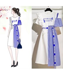 お勧めコーデ独特デザインオフショルダーフリル飾りストライプベルト付き着やせ不規則裾ワンピース(ワンピース)