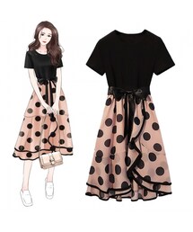 お勧めコーデドット柄リボンベルト付きフリルティアードワンピースセットアップ(ワンピース)