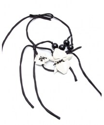 LANVIN | 花モチーフビジューネックレス¥8,322(ネックレス)