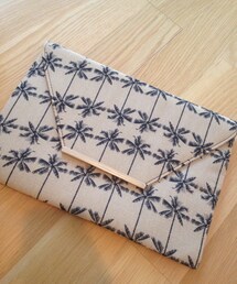 ROSE BUD | ヤシの木柄クラッチ(クラッチバッグ)