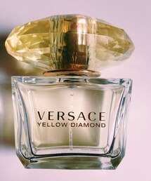 VERSACE | Love the scent.
(香水)