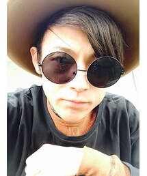 お気に入り、ﾁｮｲ大きいﾏﾙめがね～♪(サングラス)