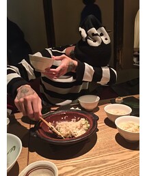 炊き込みご飯を取り分けるＴＥＴＵ。((*>ω<*);)撮られる。(その他)