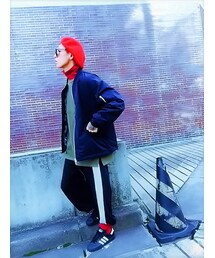 立っているバージョン✨💕🙊🎵🍂✨🕺🕴🏻🚶🏿‍♂️💃✨💕🌟 | UNIQLOﾀｰﾄﾙﾈｯｸﾚｲﾔｰﾄﾞ(Tシャツ/カットソー)