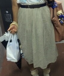 無印良品 | 先輩からいただいた！
普段こういうスカート履かないからどうコーデしていいか悩んだけど、可愛いですなぁ(スカート)