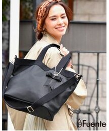 Fuente  | リボンチャーム付2way舟型トートバッグ

(バッグ)