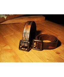 Levi's | 【Levi's リーバイス：ベルト/ダークブラウン】独自の染めと洗い加工を施し、使い込まれた風合いを表現した　MADE IN JAPAN のビンテージ商品。(ベルト)