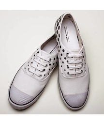 COMME des GARCONS | COMME des GARCONS
チェコの老舗シューズブランド「Bata」の「COMME des GARCONS」別注モデル。(スニーカー)