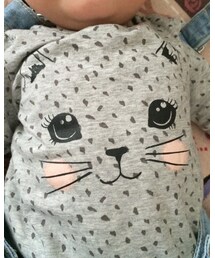 H&M | お腹にネコちゃん😻(ロンパース)