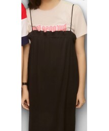 H&M | 上の部分がフリルになってて可愛い！  線がはいってて綺麗目な感じ(ワンピース)