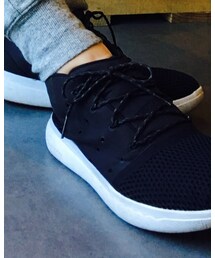 UNDER ARMOUR | スニーカー