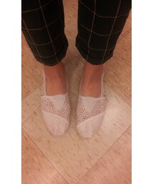 TOMS | toms白色雕花蕾絲(モカシン/デッキシューズ)