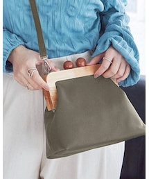 Isn't She? | ショルダーバッグ