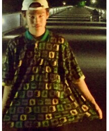 credimi | 柄に深い意味がありそうでなさそう(ポロシャツ)