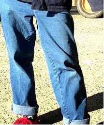 古着 | ベルトがないとおちてくるズボン(デニムパンツ)