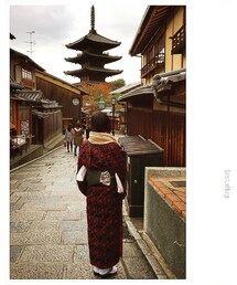 京散歩。後姿。半幅帯。貝の口。 | 浴衣