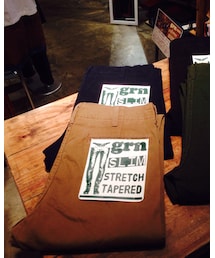 grn | チノパンツ