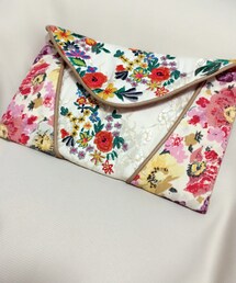 URBAN OUTFITTERS | クラッチバッグ(クラッチバッグ)