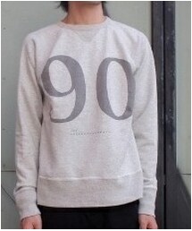 Amanjakania | Amanjakania 30年代スウェット「90」
昔の織り機で再現。サイズ感は現代風にモディファイした鮮度あるスウェット。
「90」のインパクトがいいアクセントになります！
前Vでラグランとよく作られてます！(スウェット)