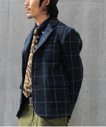 Mr.attick | 圧縮ウールのウインドペンジャケット
特殊な機械でニットを圧縮しており、大変きやすいです。もともとセーターなので、柔らかです。
弾力があり、上質な生地感、雰囲気です。(テーラードジャケット)