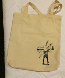 714 | illustration by 714
https://www.flickr.com/photos/whos714/sets/72057594125238979/(クラッチバッグ)